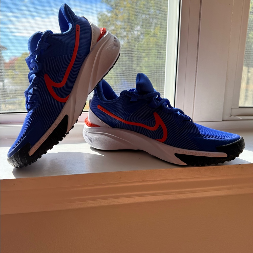 Brand NEW Nike Kids Running Shoes - Nike Sneakers Big Kids - Size 5